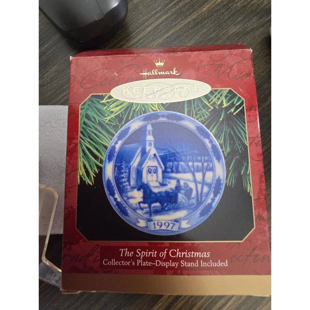 Hallmark 1997 The SpiritofChristmas Keepsake Ornament Collector Plate Blue White